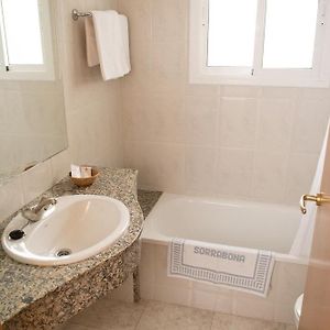 Habitación con Cama King